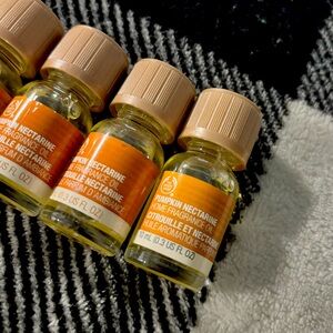 6 NEW Pumpkin Nectarine Home Fragrance Oils from The Body Shop - Discontinued